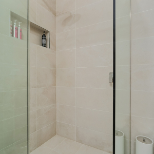 saunders-ave-bathroom-gallery-03